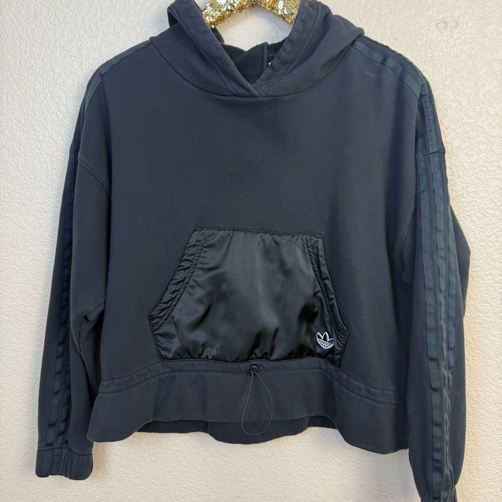 Adidas • Women’s Hooded Sweatshirt